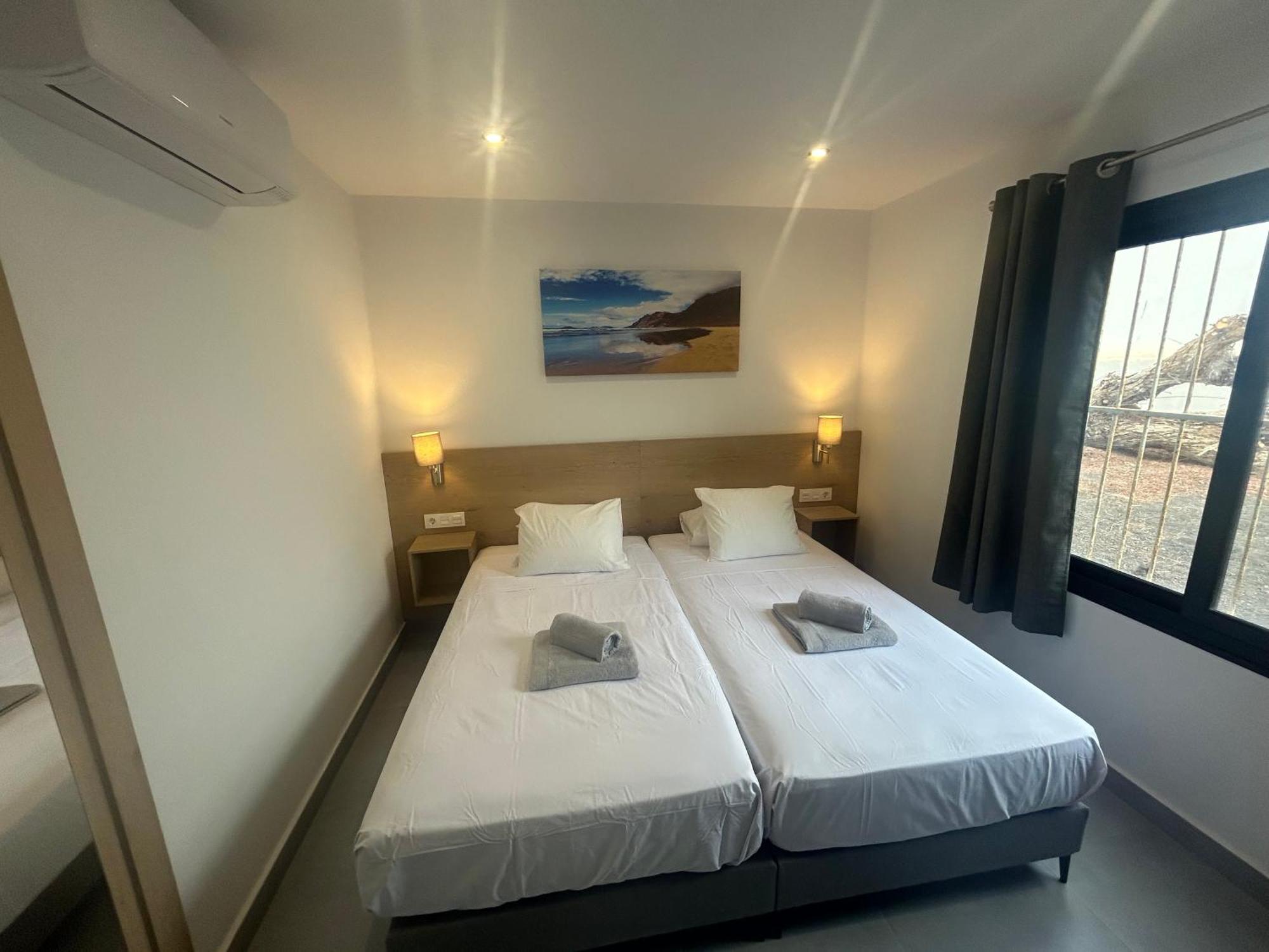 Stunning 2 Bedroom Seafront Apartment Puerto del Carmen  Ngoại thất bức ảnh