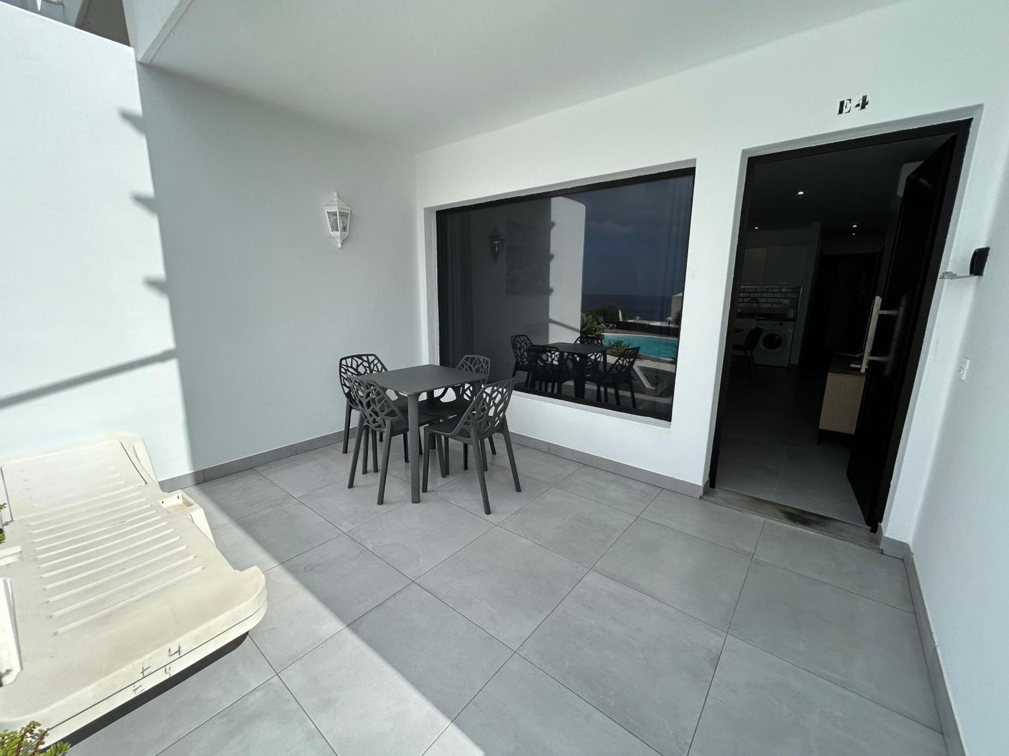 Stunning 2 Bedroom Seafront Apartment Puerto del Carmen  Ngoại thất bức ảnh