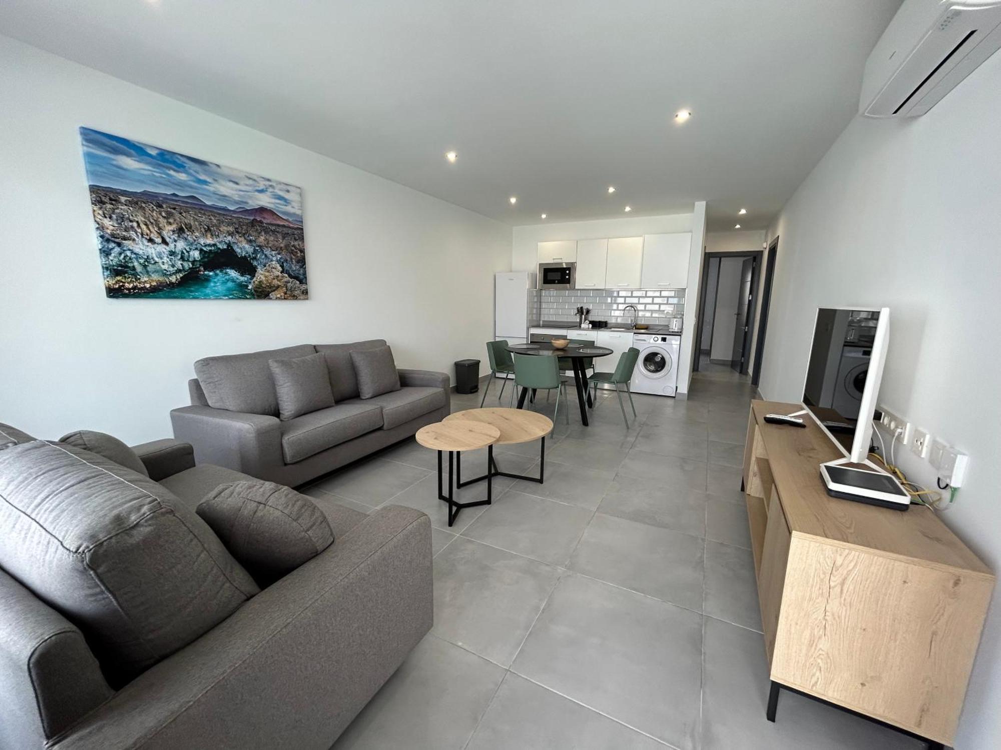 Stunning 2 Bedroom Seafront Apartment Puerto del Carmen  Ngoại thất bức ảnh